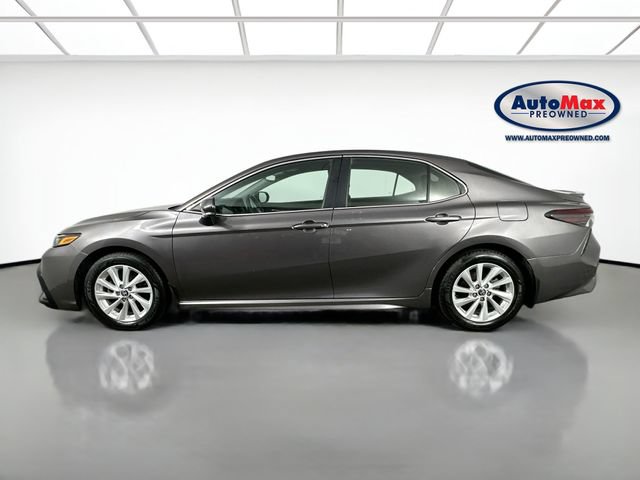 Used 2023 Toyota Camry SE FWD image 6