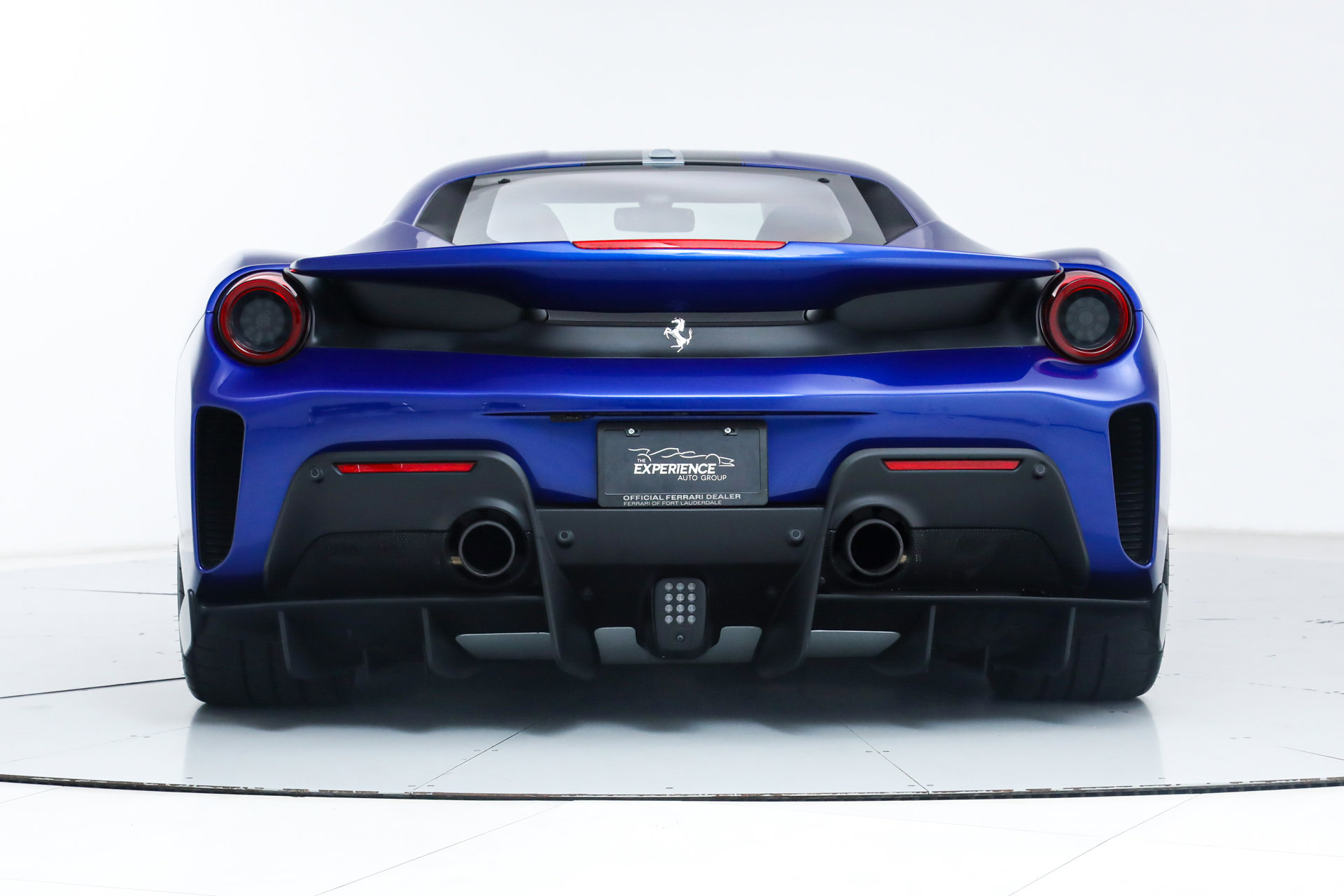Used 2020 Ferrari 488 Pista Coupe image 8