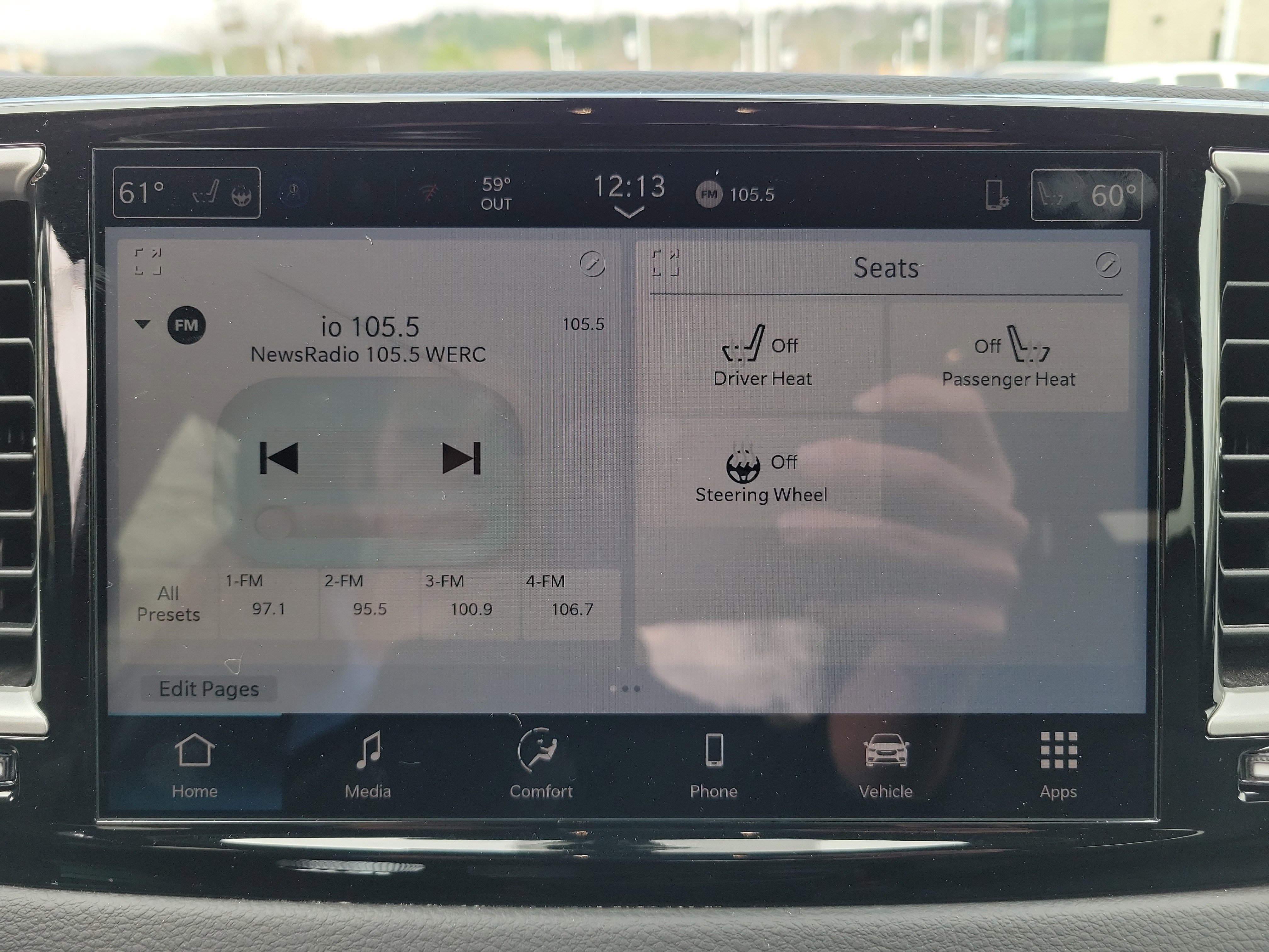 Used 2026 Chrysler Pacifica Select image 11