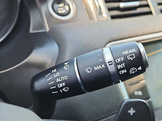 Used 2019 Land Rover Range Rover Evoque SE AWD/4WD image 15