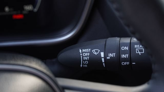 Used 2026 Toyota Corolla Cross XLE FWD image 32