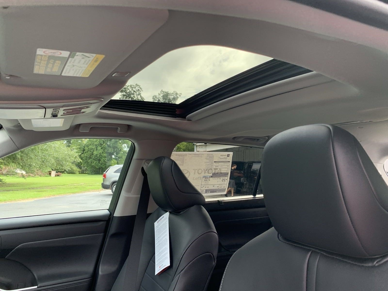 New 2024 Toyota Highlander XLE FWD image 20