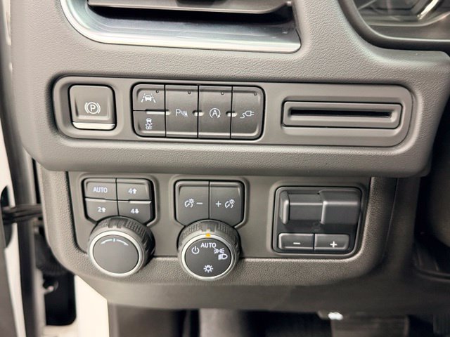 Certified 2021 Chevrolet Tahoe LT w/ LT Signature Package AWD/4WD image 15