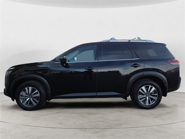 Used 2024 Nissan Pathfinder SL image 2