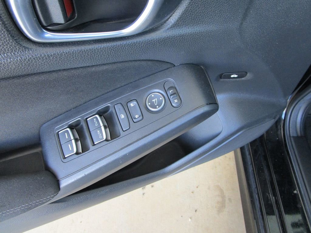 Used 2025 Honda Civic Sport image 17