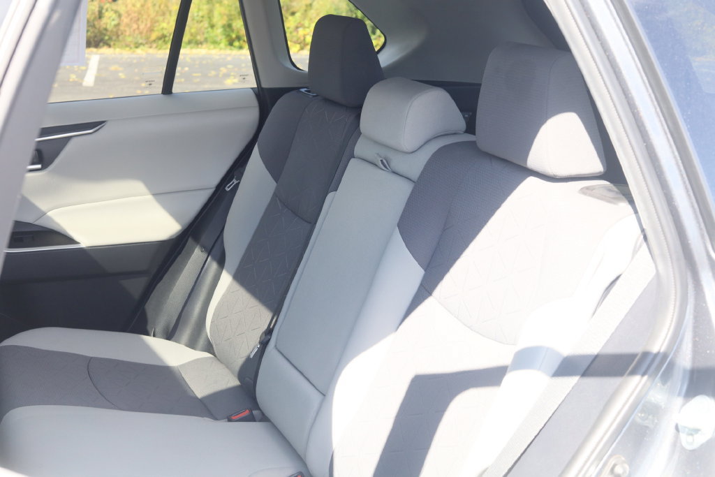 Used 2021 Toyota RAV4 XLE w/ Convenience Package AWD/4WD image 22