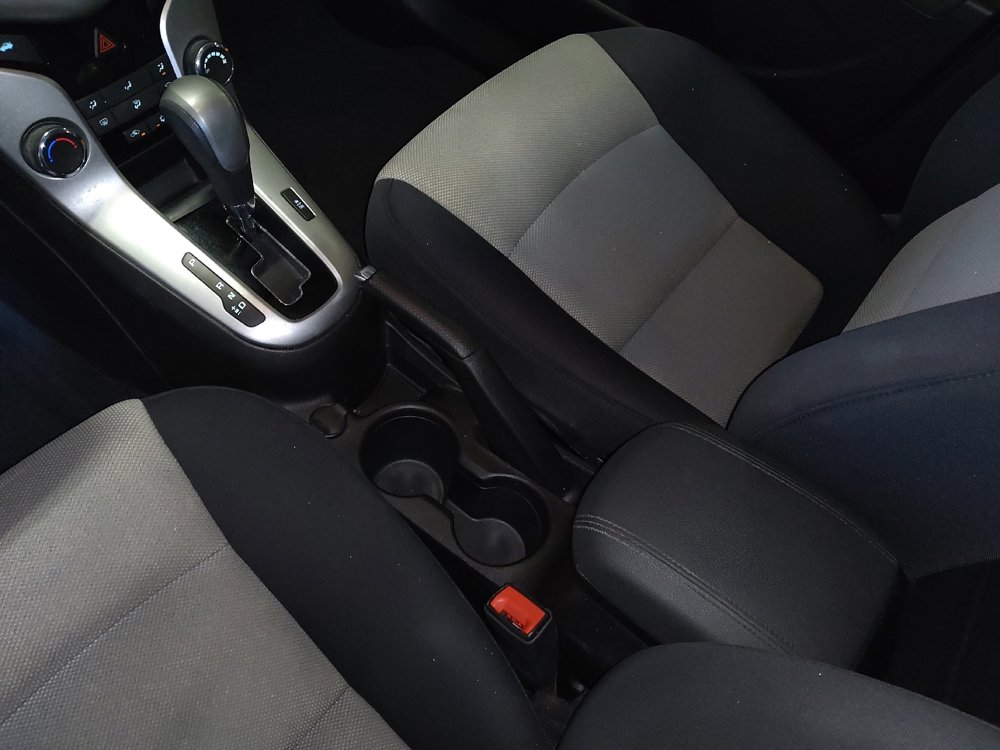 Used 2016 Chevrolet Cruze LS image 26