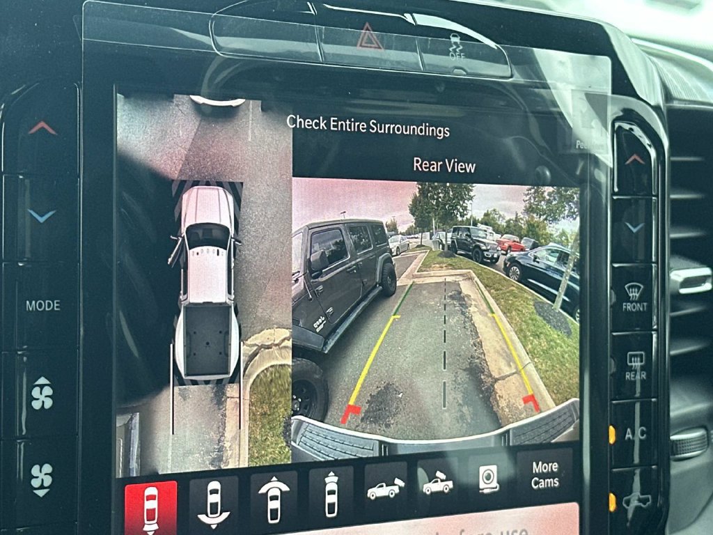 New 2026 RAM 3500 Big Horn AWD/4WD image 19