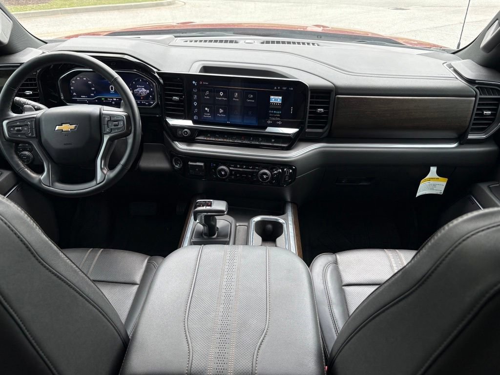 Used 2025 Chevrolet Silverado 1500 High Country w/ Z71 Off-Road Package AWD/4WD image 17