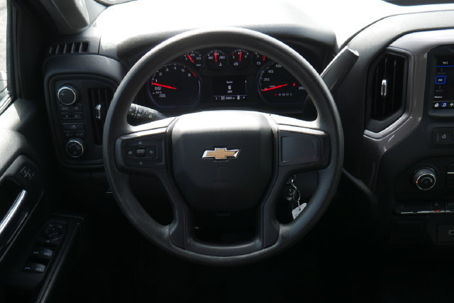 Used 2020 Chevrolet Silverado 1500 Custom w/ Custom Value Package AWD/4WD image 16