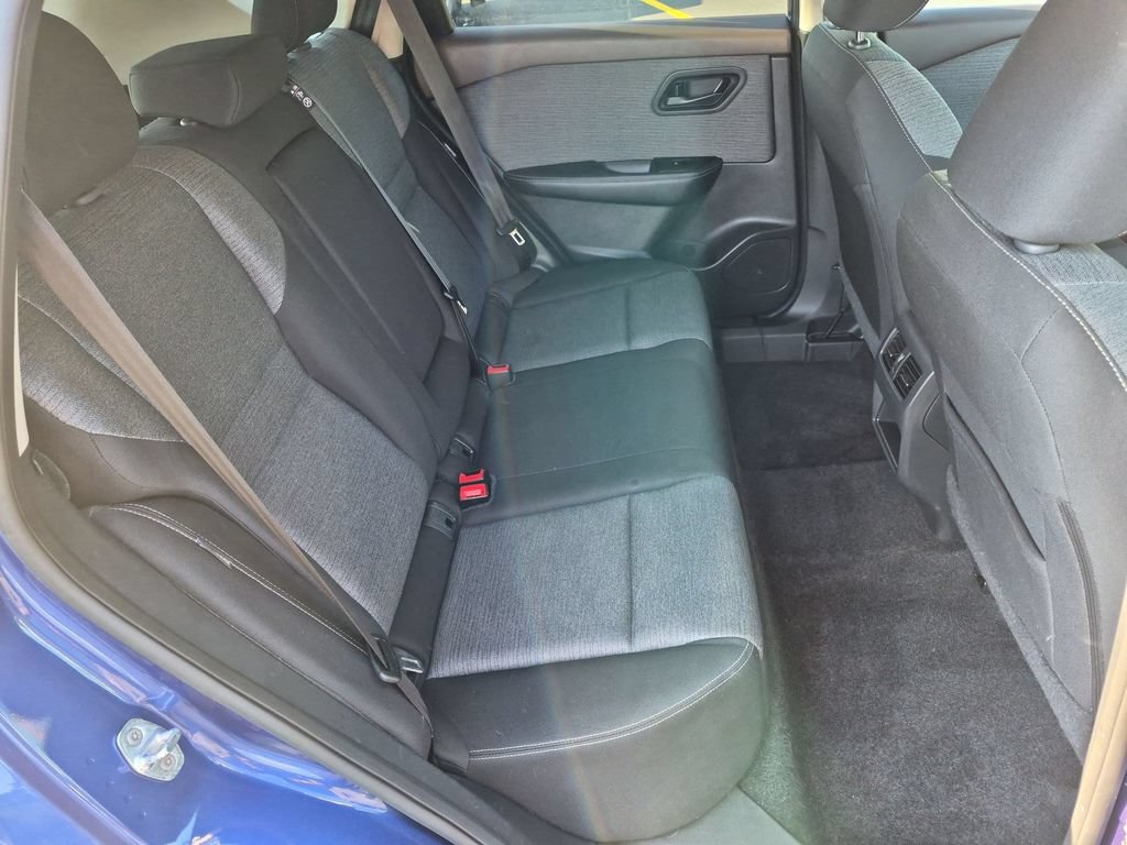 Used 2022 Nissan Rogue S FWD image 25