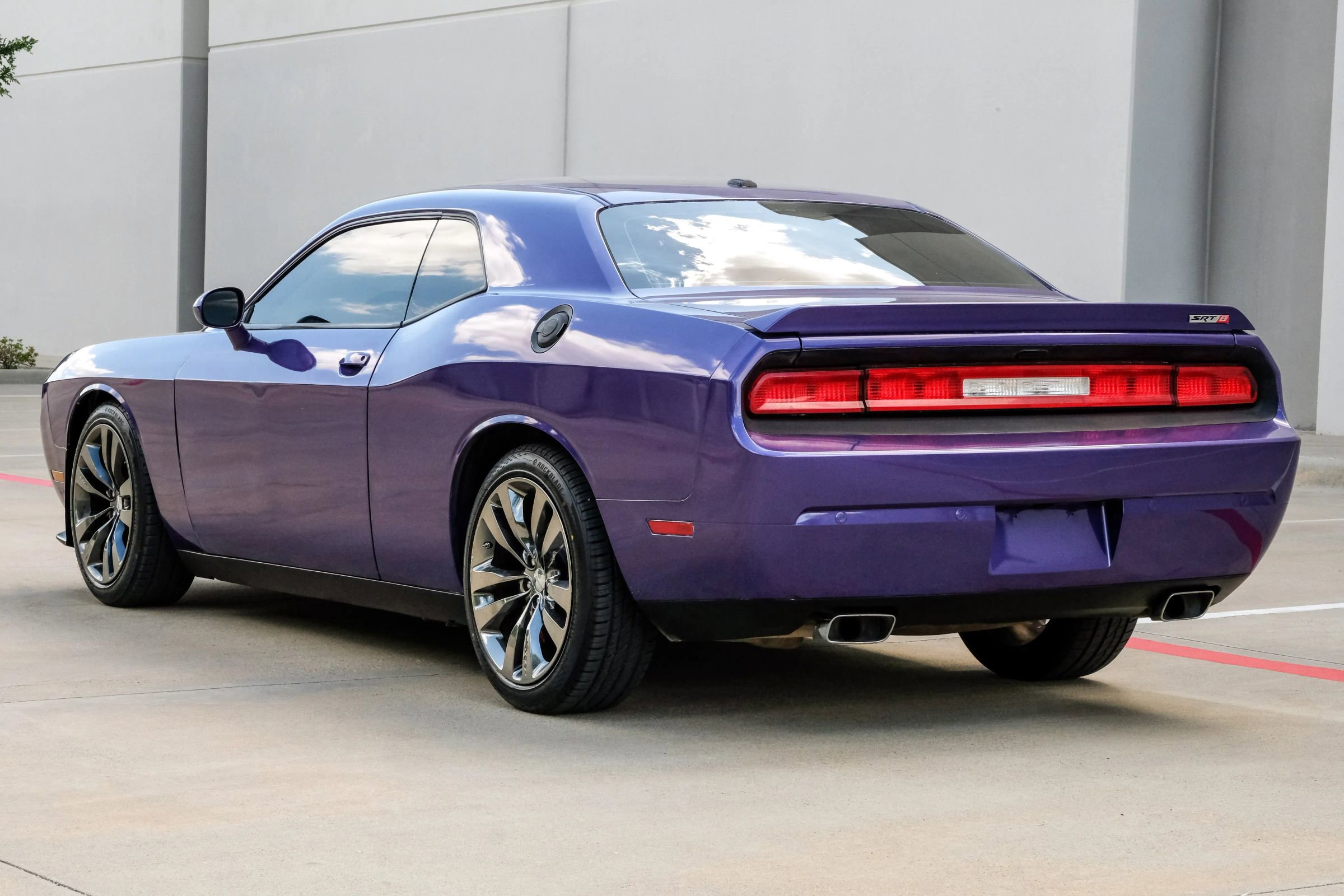 Used 2013 Dodge Challenger SRT8 w/ Harman Kardon Audio Group RWD image 11