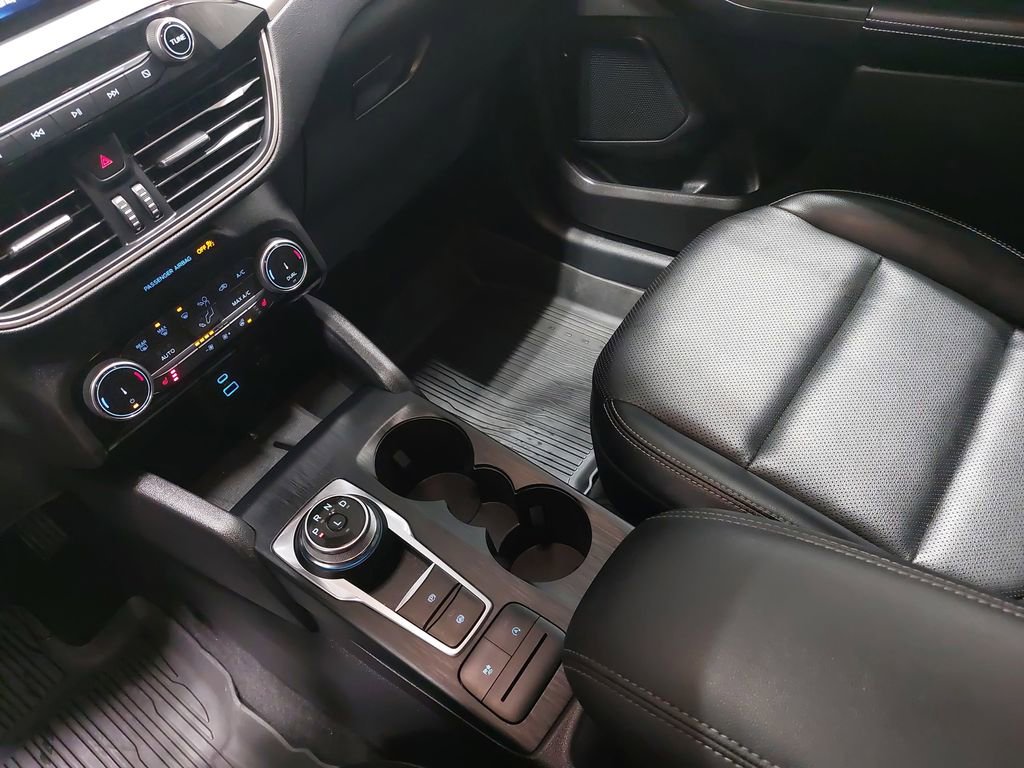 Used 2022 Ford Escape SEL w/ Technology Package image 26