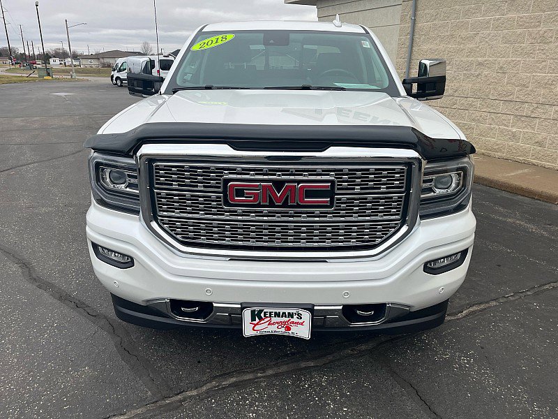 Used 2018 GMC Sierra 1500 Denali w/ Denali Ultimate Package AWD/4WD image 3