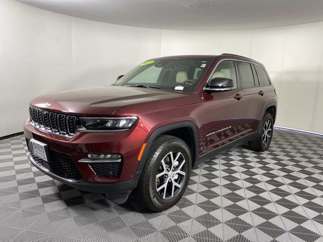 Used 2025 Jeep Grand Cherokee Limited w/ Luxury Tech Group II AWD/4WD image 4
