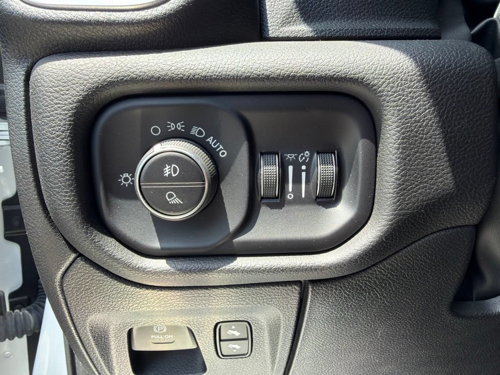 Used 2022 RAM 1500 Laramie w/ Trailer Tow Group AWD/4WD image 16