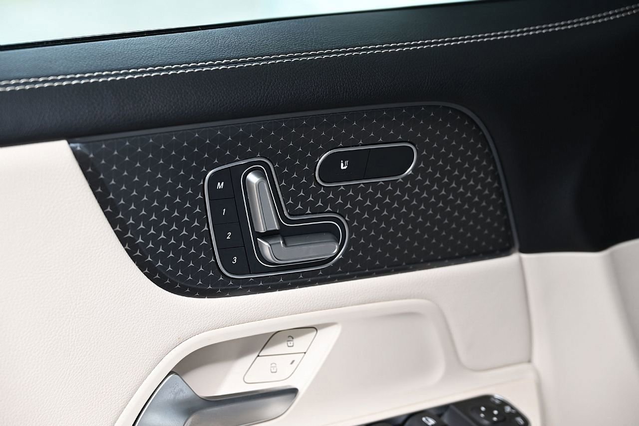 Certified 2025 Mercedes-Benz GLB 250 4MATIC image 18