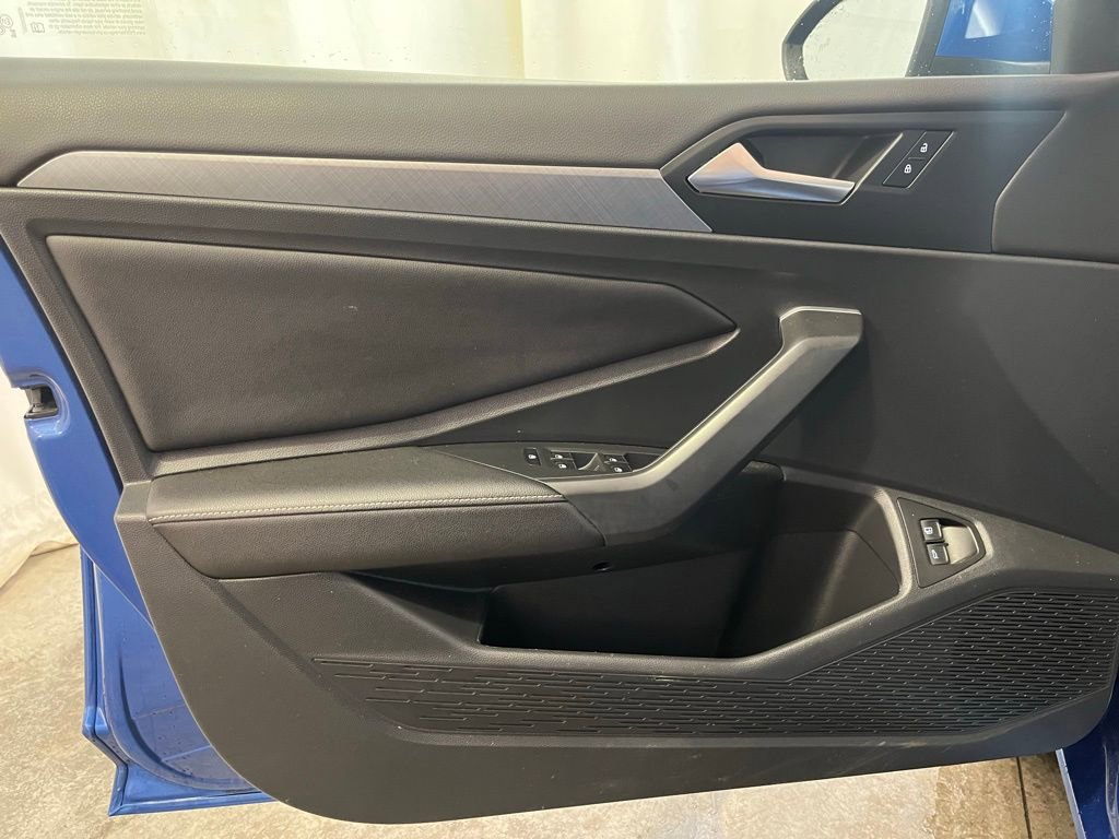 Certified 2022 Volkswagen Jetta SE image 11