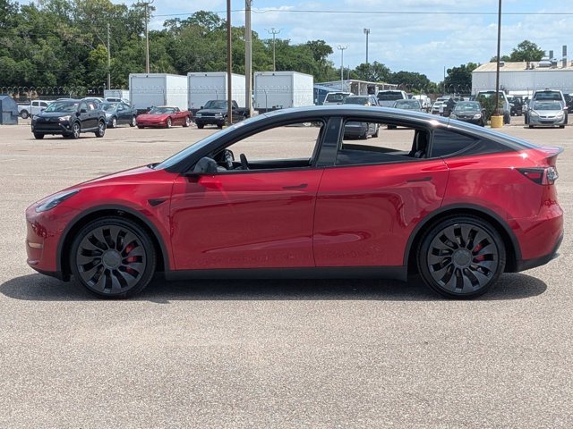 Used 2022 Tesla Model Y Performance image 9
