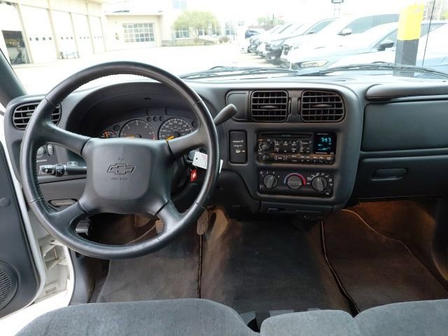 Used 2000 Chevrolet S10 Pickup LS w/ Preferred Equipment Group image 17