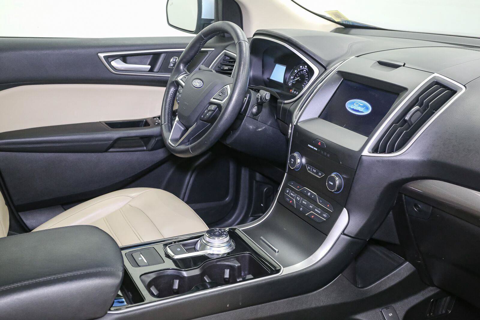 Used 2019 Ford Edge SEL w/ Equipment Group 201A AWD/4WD image 21