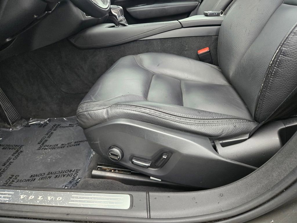 Used 2020 Volvo V90 T6 Cross Country AWD/4WD image 26