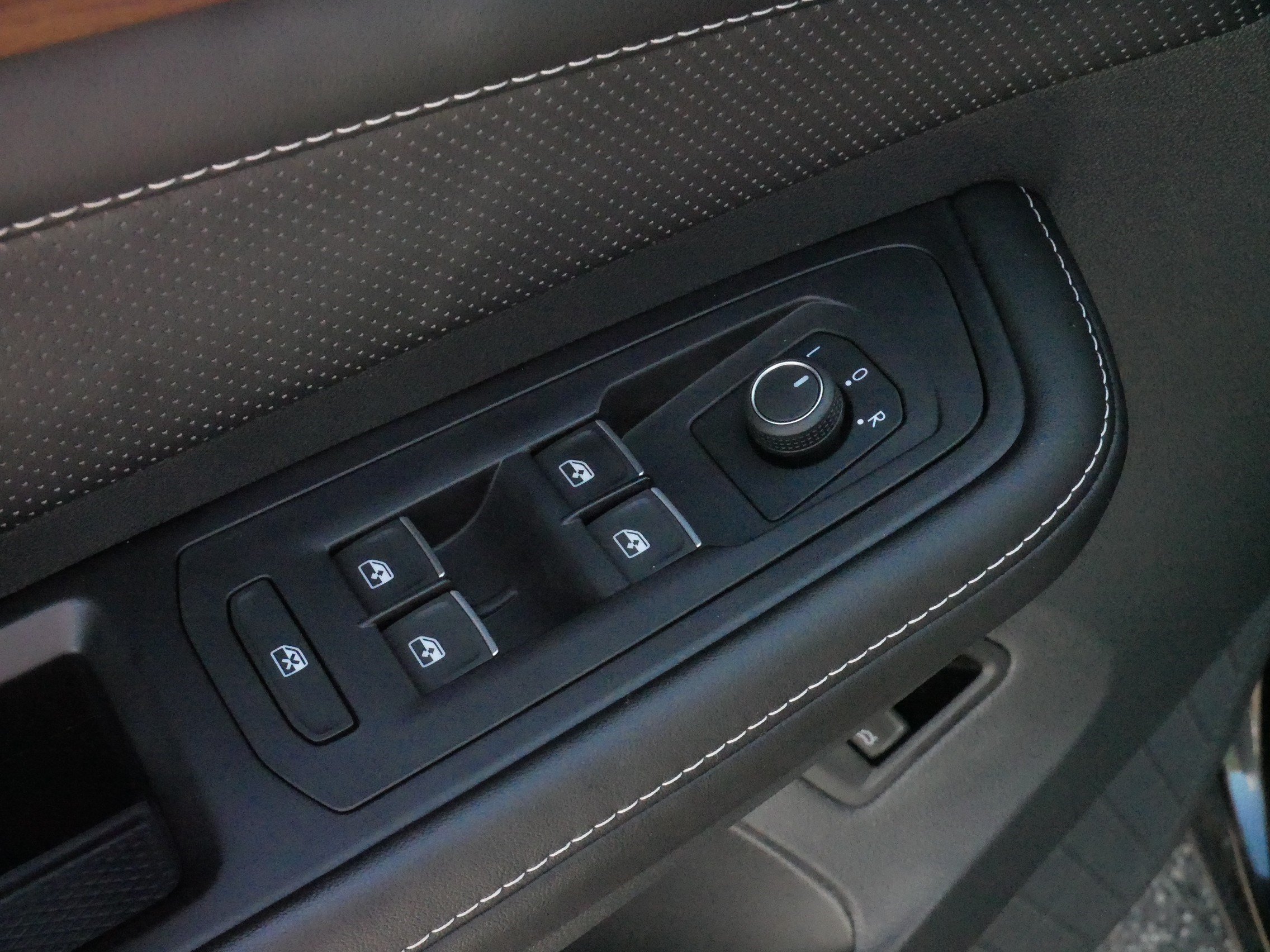 Certified 2024 Volkswagen Atlas SE AWD/4WD image 19