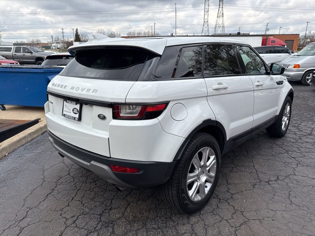 Used 2017 Land Rover Range Rover Evoque SE image 7