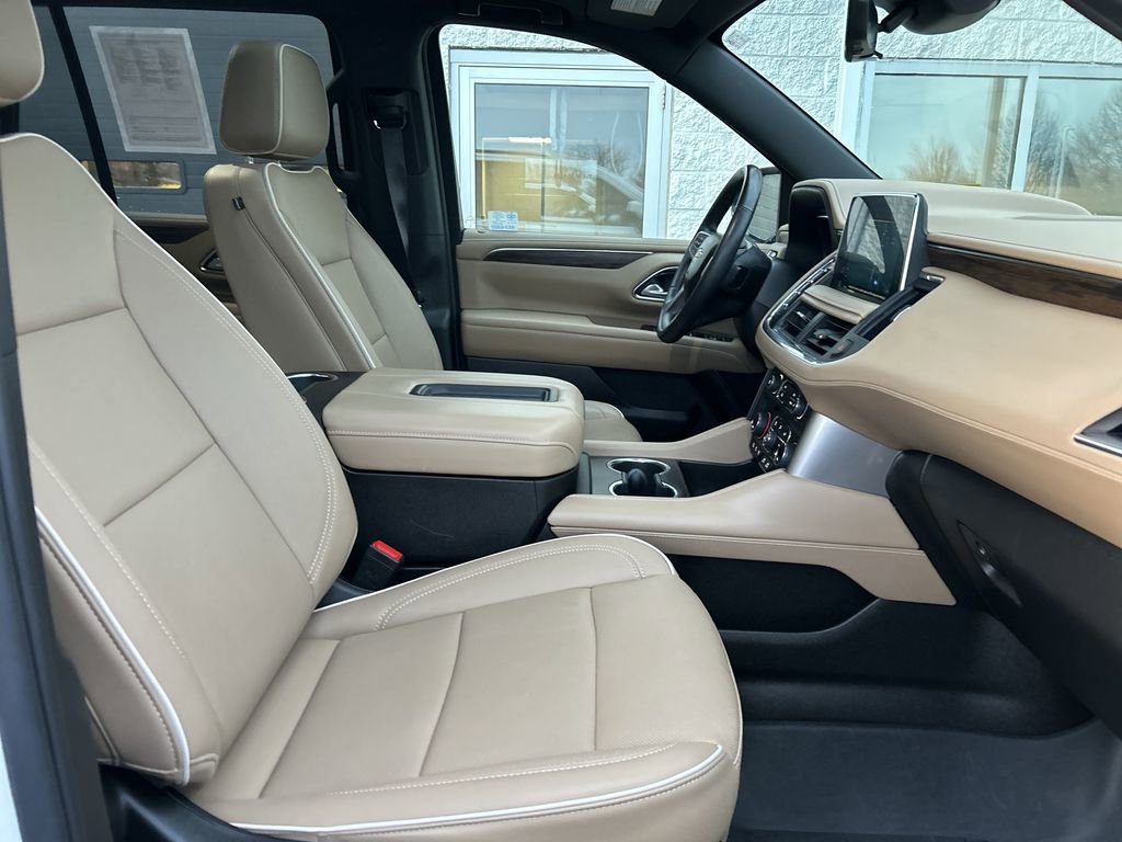 Used 2024 Chevrolet Tahoe Premier AWD/4WD image 33