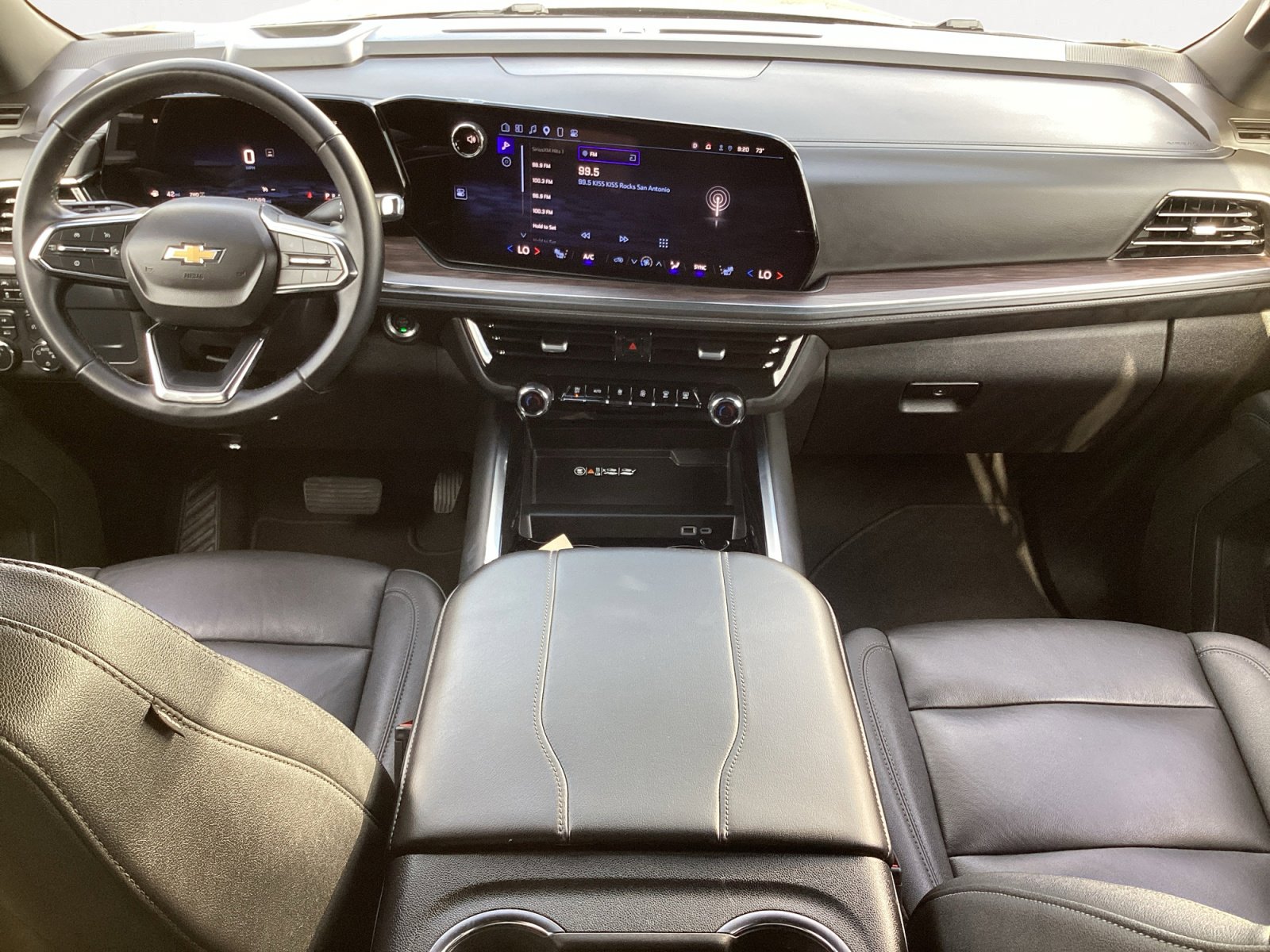 Used 2025 Chevrolet Tahoe LT image 4