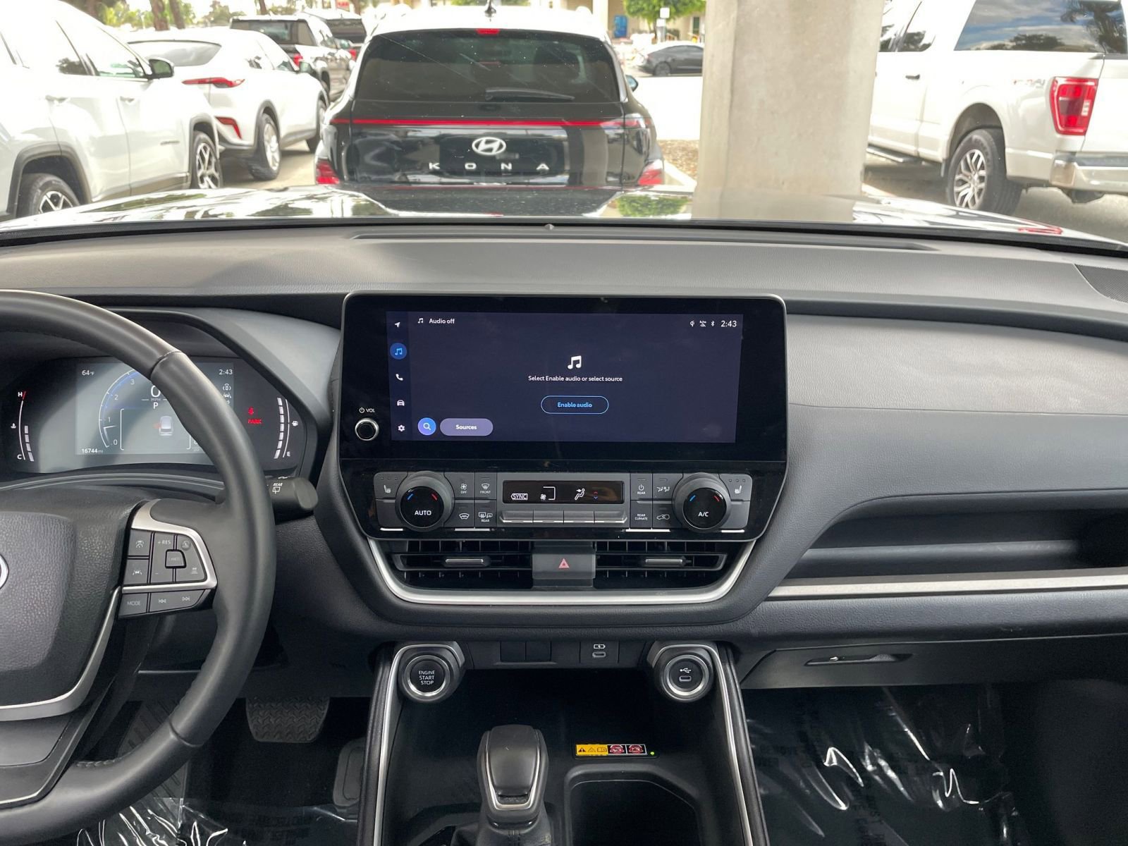 Used 2025 Toyota Grand Highlander FWD image 18