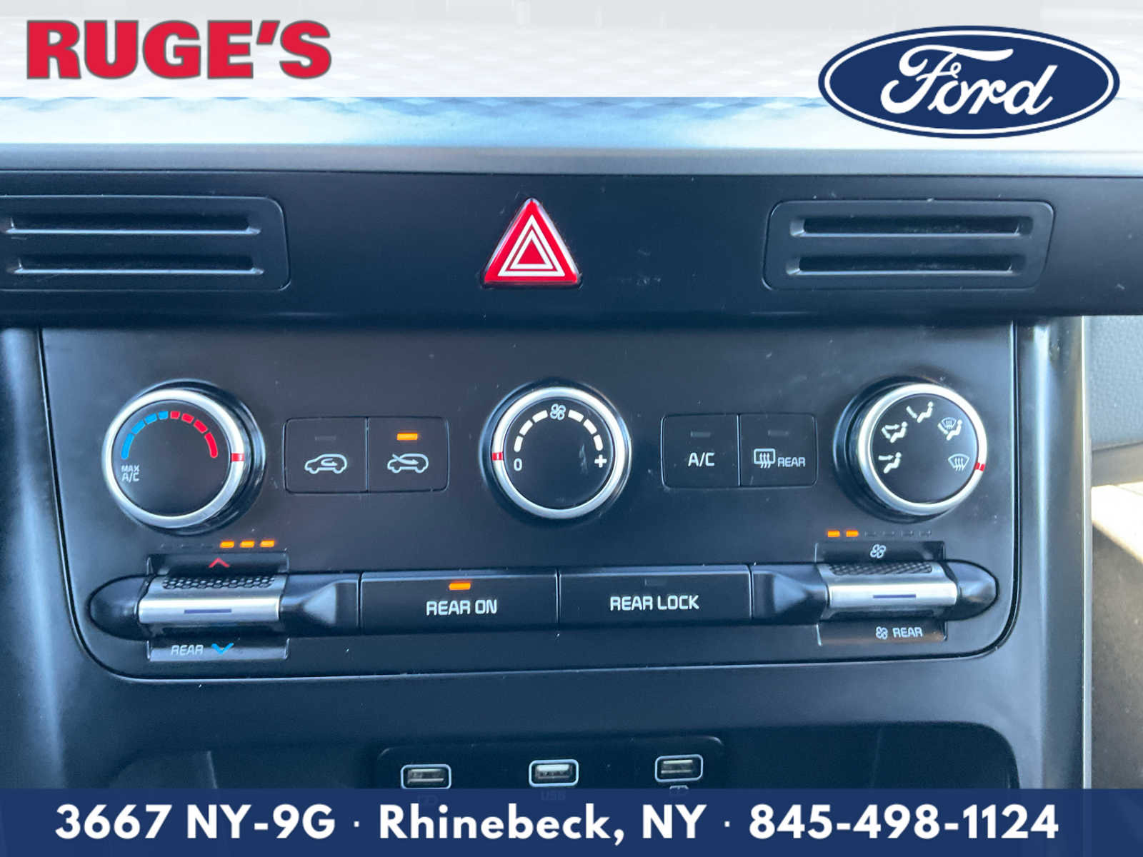 Used 2022 Kia Carnival LX image 22