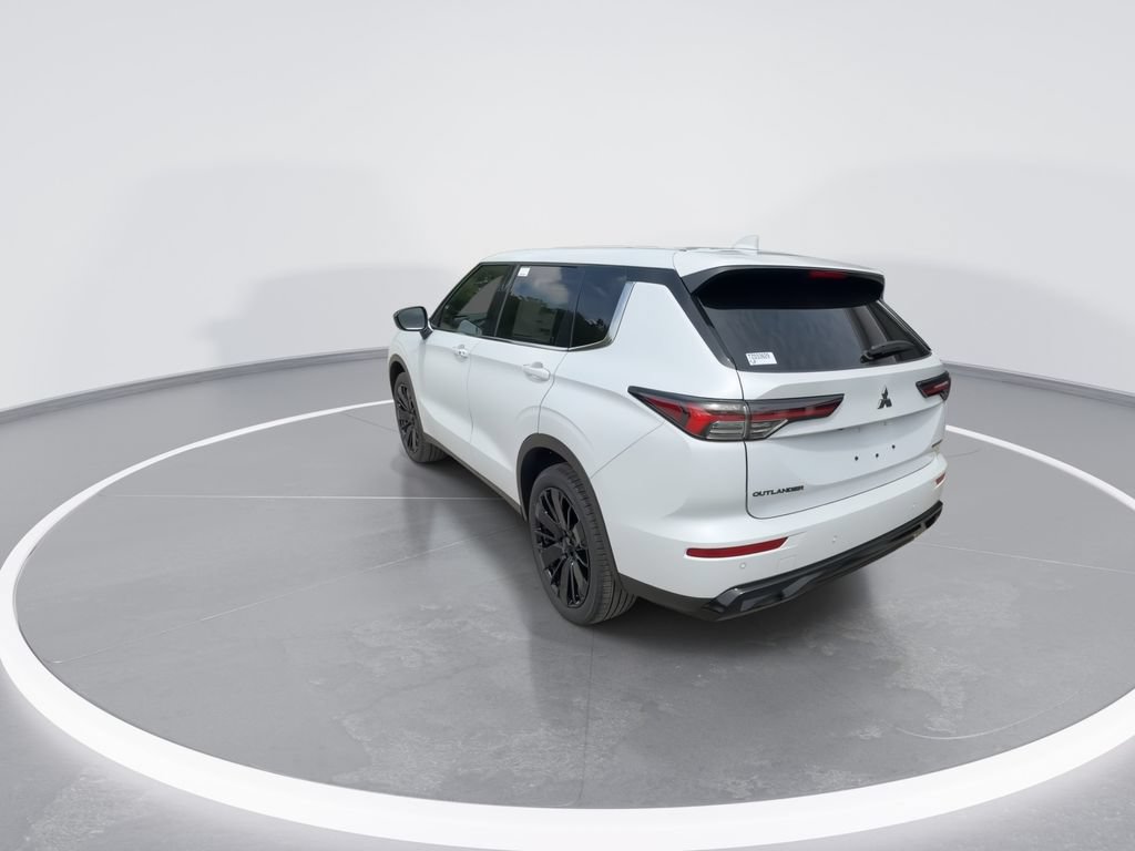 New 2026 Mitsubishi Outlander LE FWD image 6