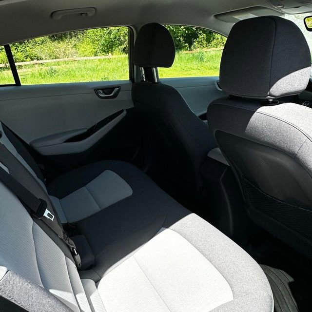 Used 2020 Hyundai Ioniq SEL FWD image 23