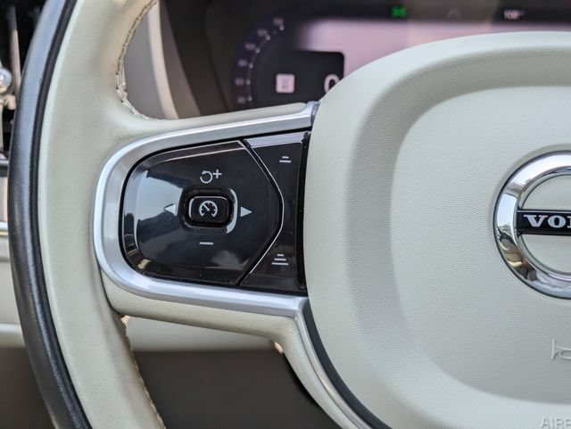 Used 2022 Volvo XC60 B5 Inscription w/ Advanced Package FWD image 27