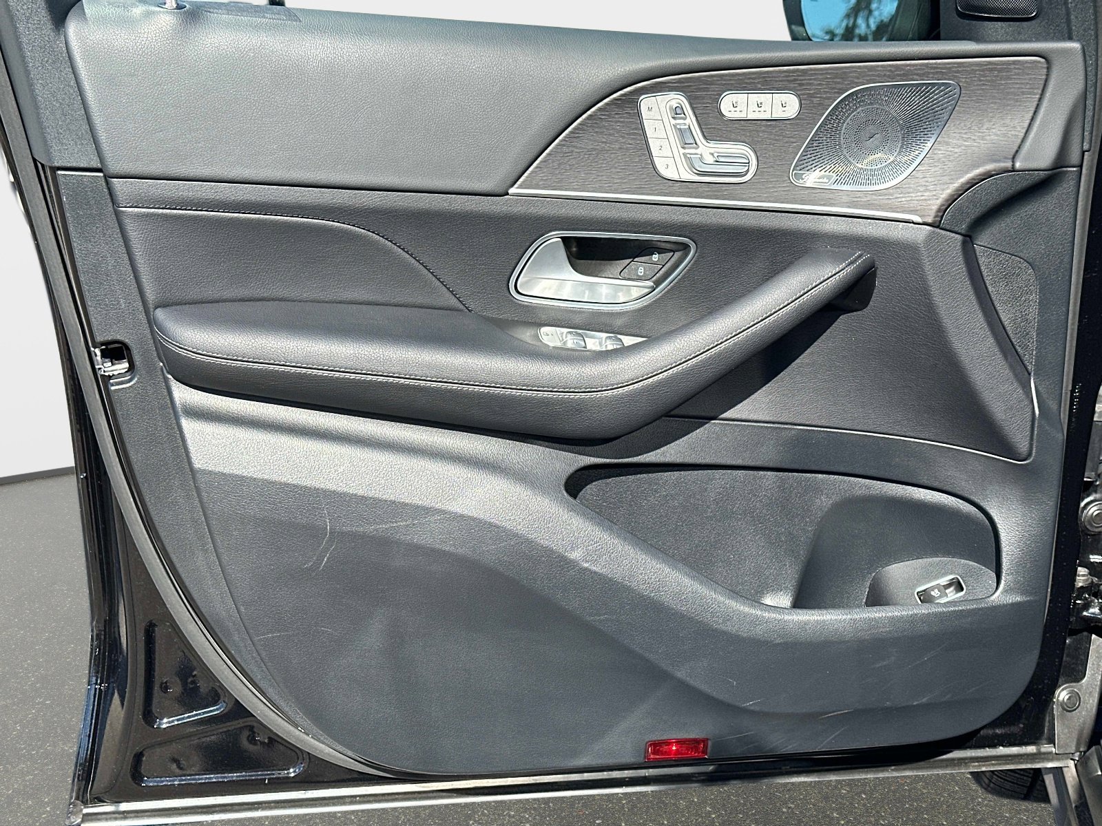 Certified 2025 Mercedes-Benz GLS 450 4MATIC image 17