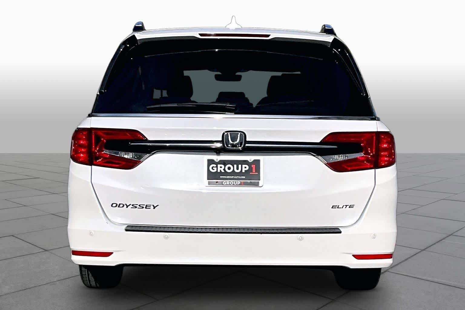 Used 2023 Honda Odyssey Elite image 5