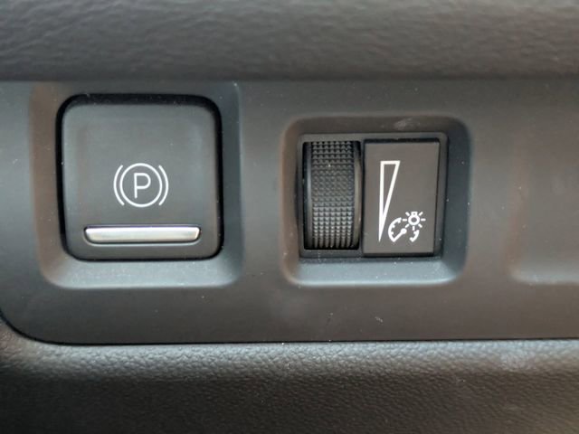 Used 2024 Cadillac XT4 Premium Luxury AWD/4WD image 26