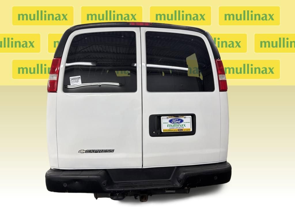 Used 2019 Chevrolet Express 3500 LS image 9