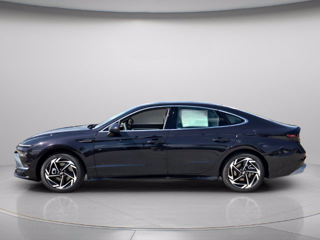 New 2026 Hyundai Sonata SEL FWD image 2