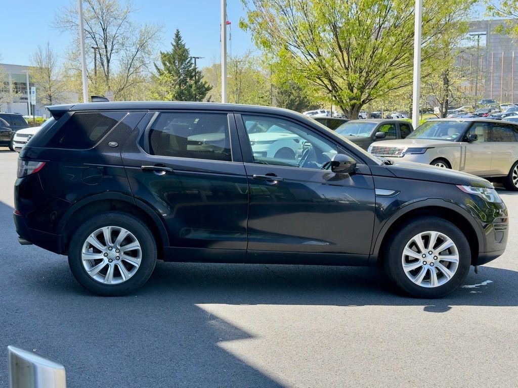 Used 2018 Land Rover Discovery Sport SE AWD/4WD image 7