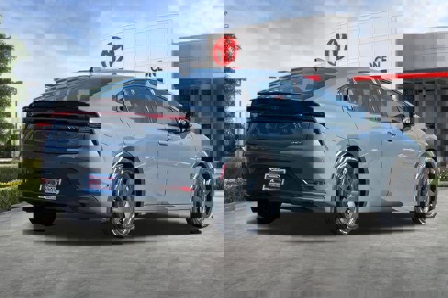 Used 2024 Toyota Prius LE image 4