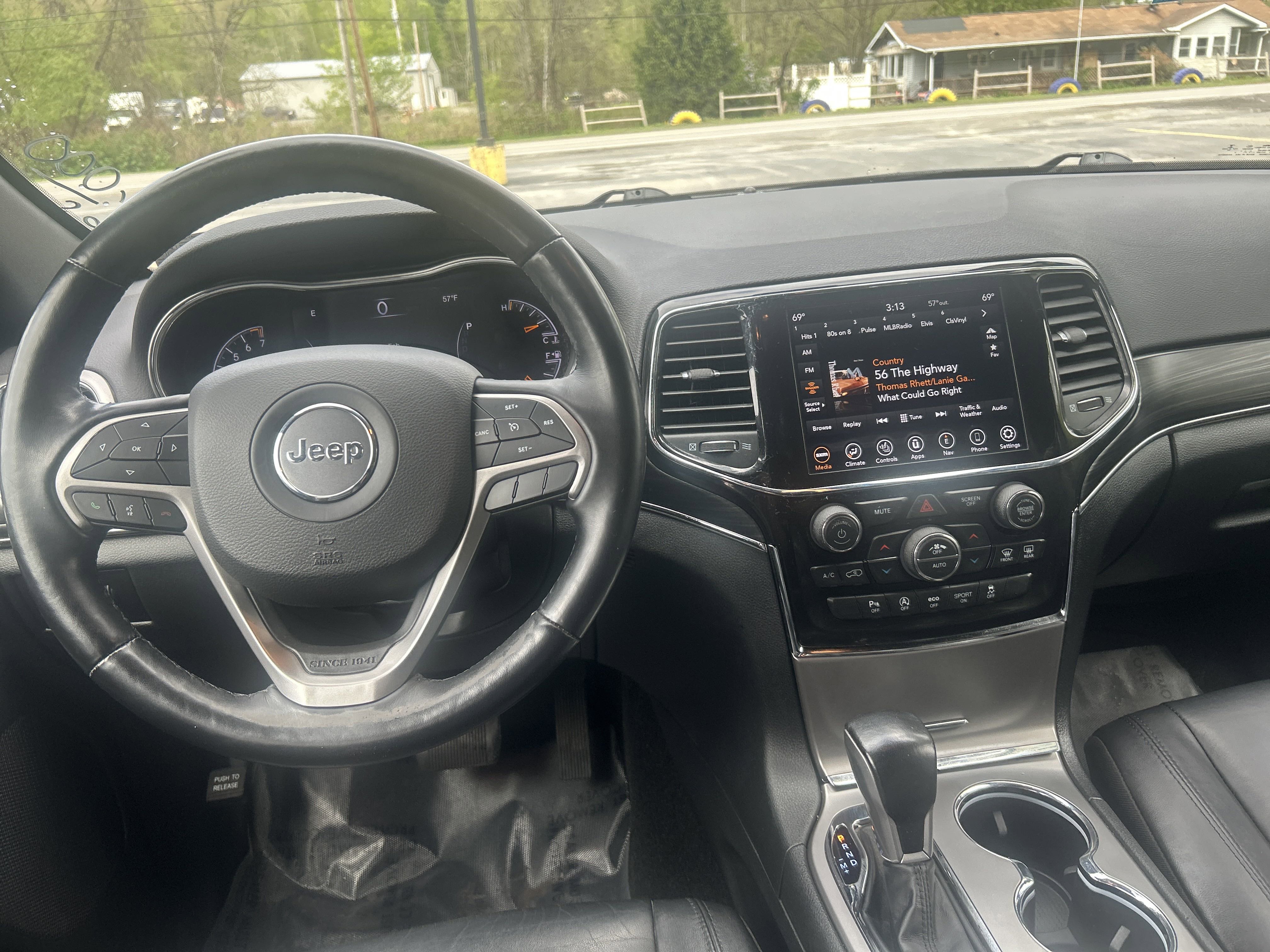 Used 2022 Jeep Grand Cherokee Limited image 22