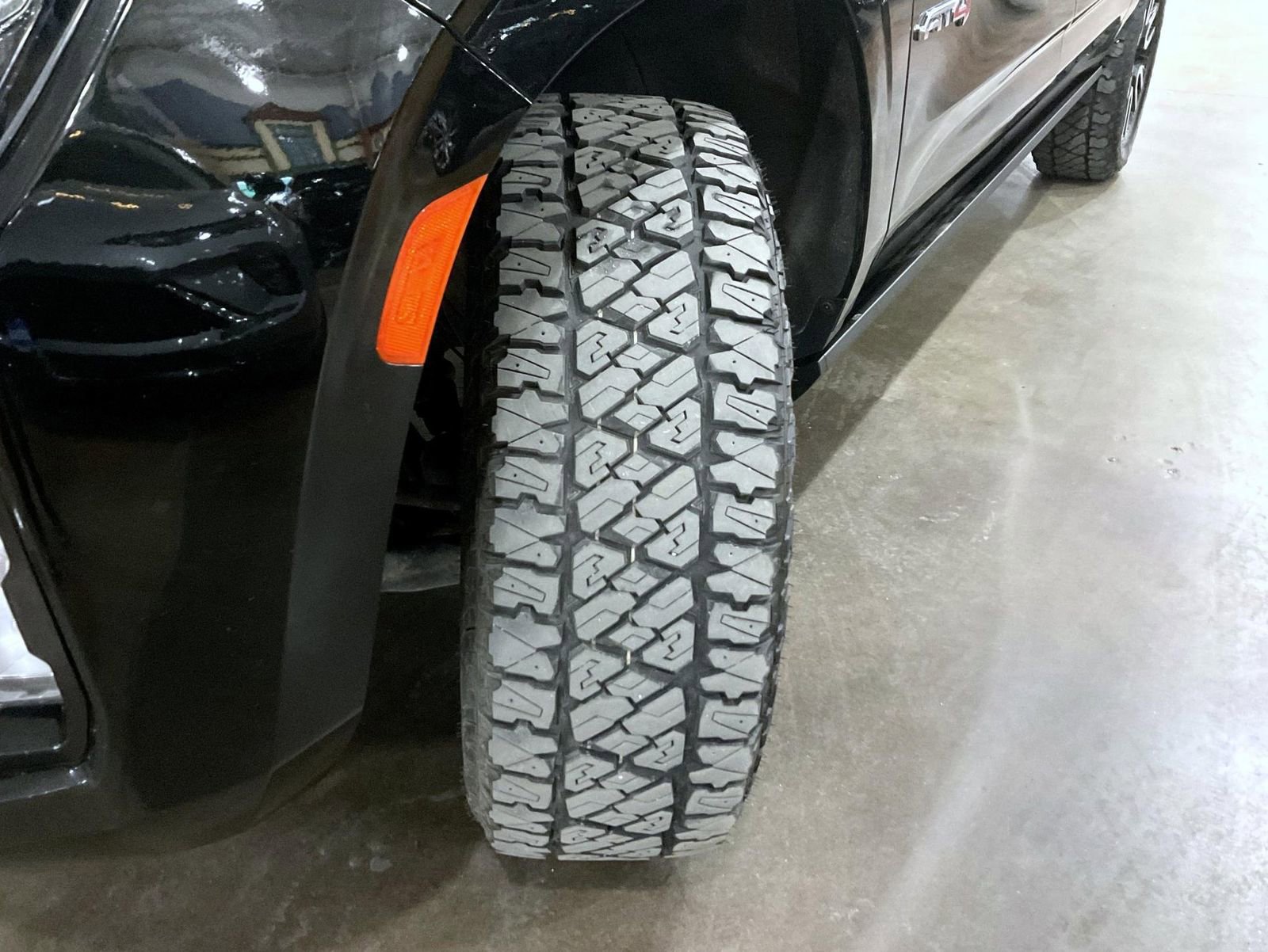 Certified 2023 GMC Yukon XL AT4 w/ AT4 Premium Package image 25