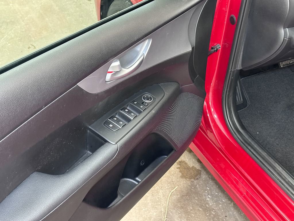 Used 2023 Kia Forte LXS image 20