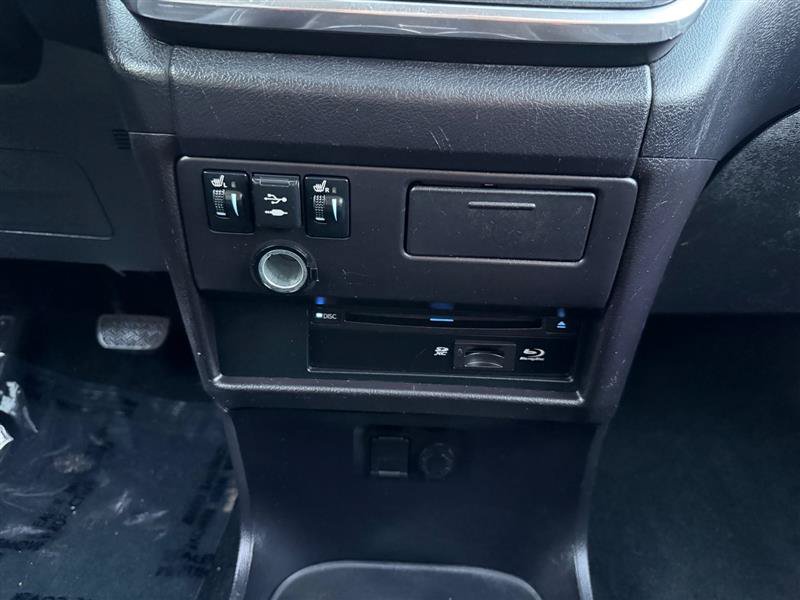 Used 2018 Toyota Sienna SE Premium w/ Carpet Mat Package FWD image 26