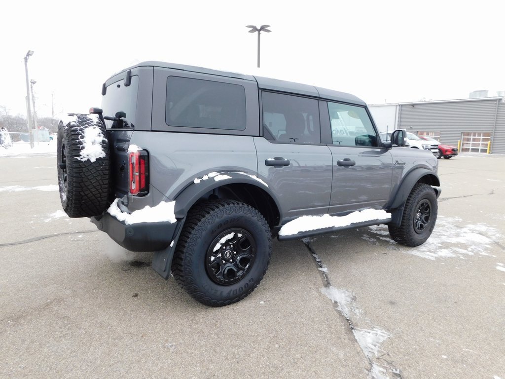 Used 2023 Ford Bronco Wildtrak image 3