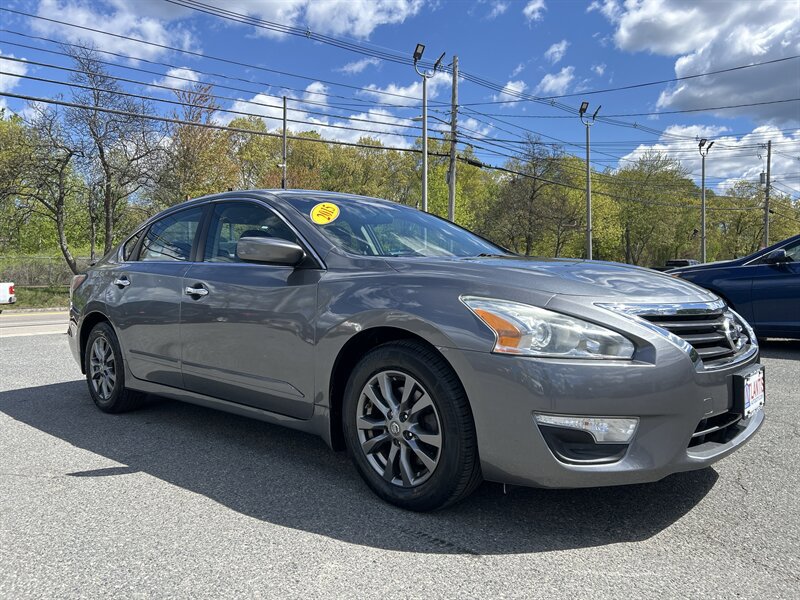 Used 2015 Nissan Altima 2.5 S w/ Special Edition Package FWD image 3