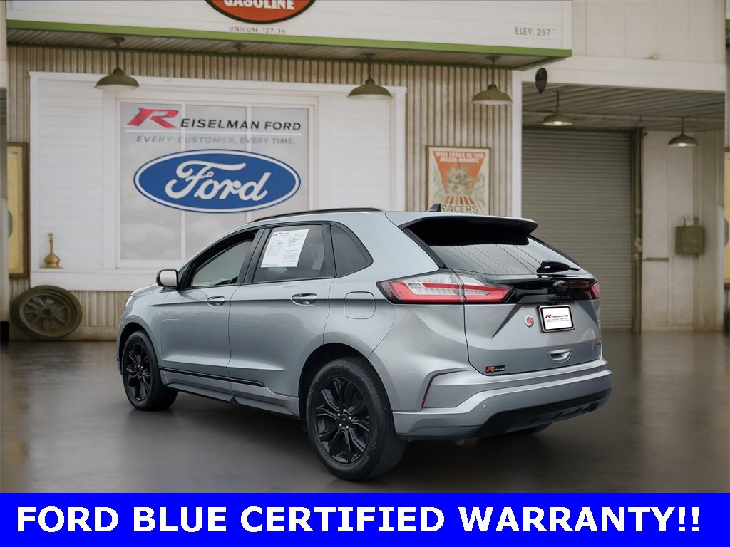 Certified 2022 Ford Edge SE w/ Black Appearance Package image 3