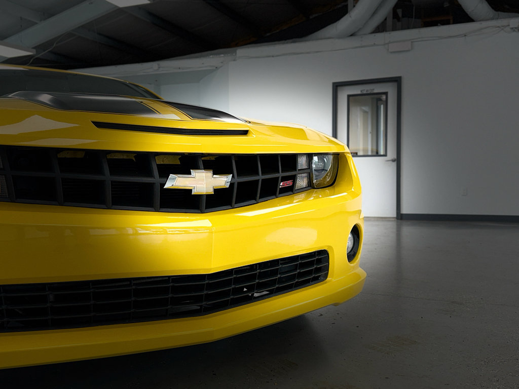 Used 2010 Chevrolet Camaro SS w/ RS Package RWD image 11